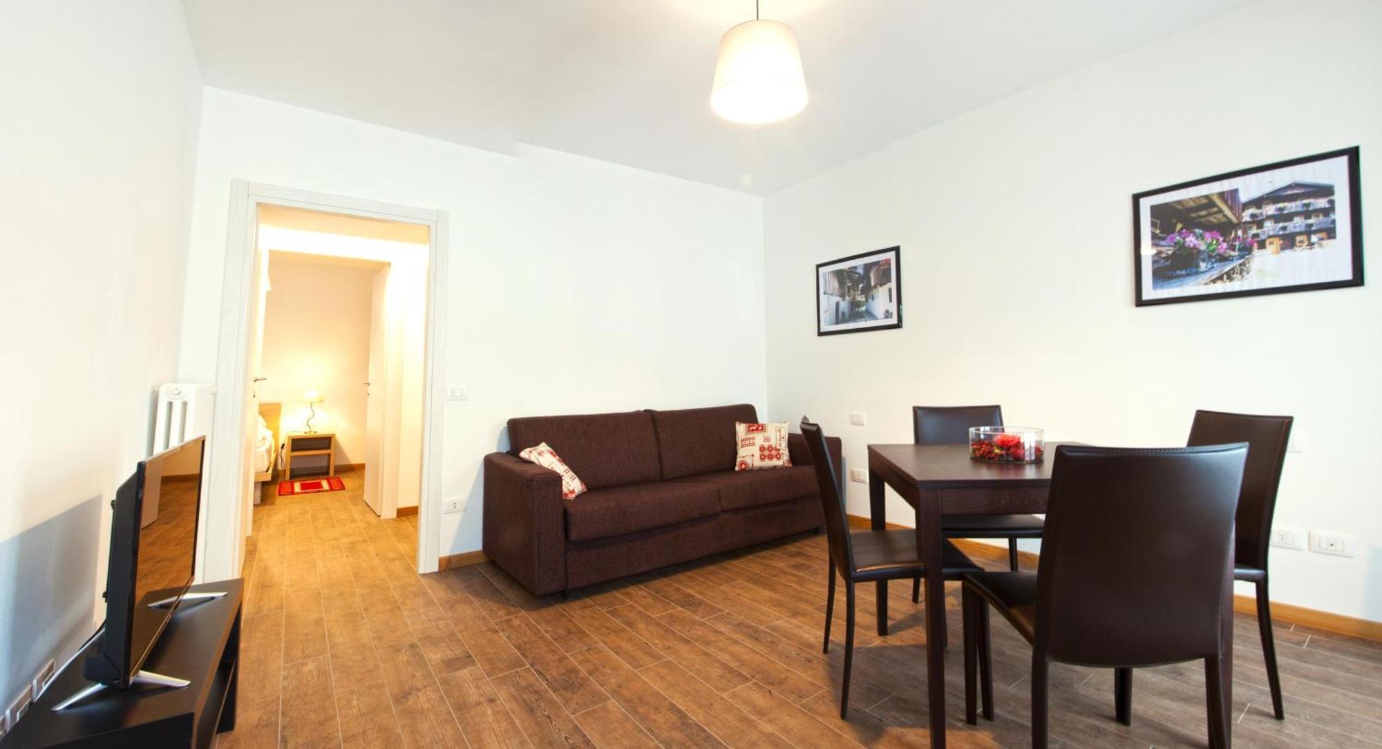 One-Bedroom Apartment Ground Floor Mountain View
